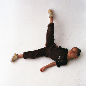 穿开档丝袜操逼逼
